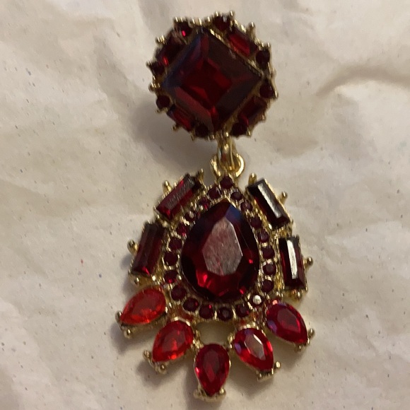 Erica Lyons red earrings, new with tag - Picture 4 of 6
